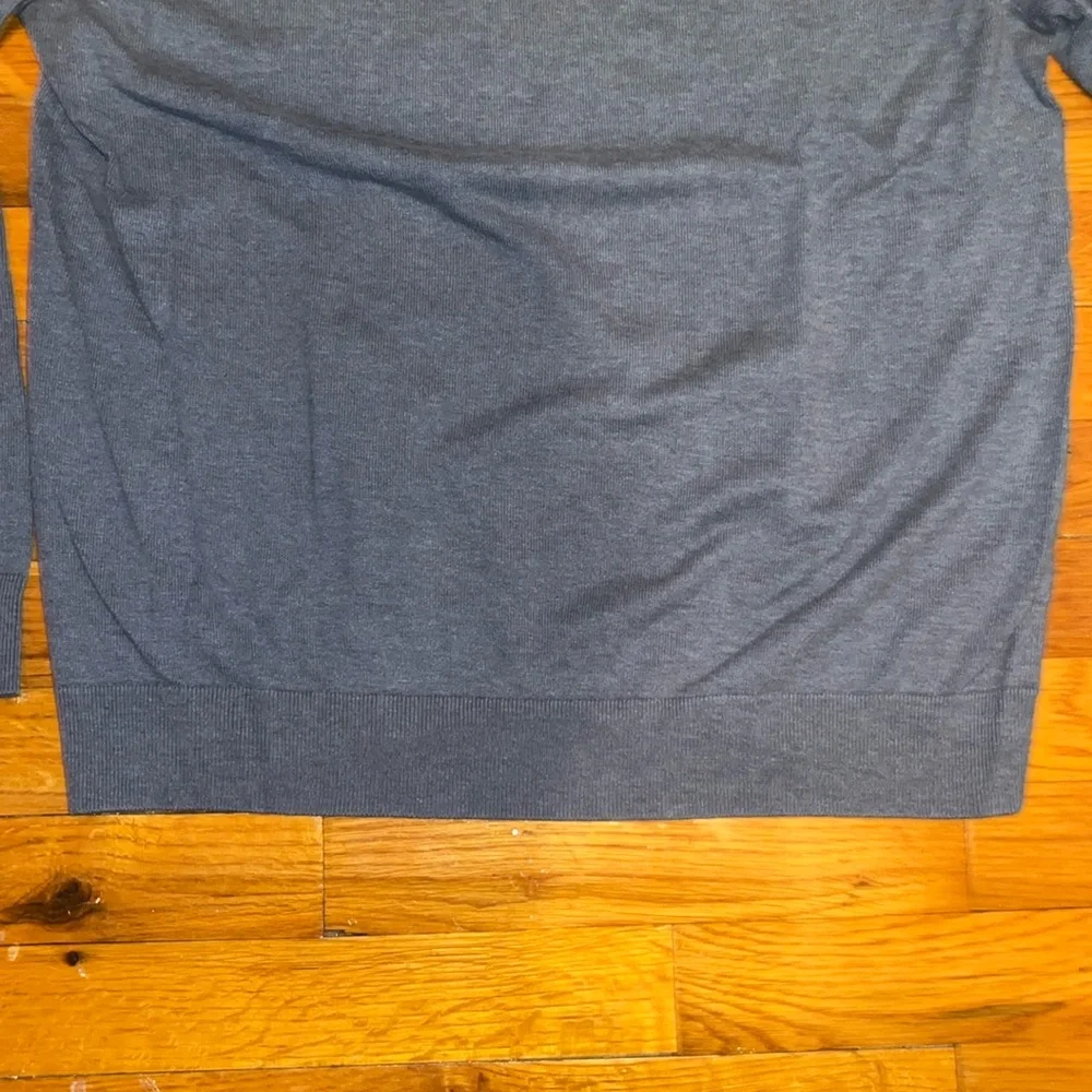 🌴⭐️ Banana Republic V Neck Sweater - EUC